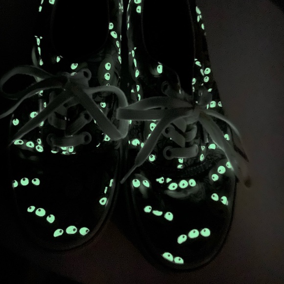 Vans x Disney Pixar Toy Story Glow in the Dark Aliens Sneakers Size 6 - Picture 9 of 11